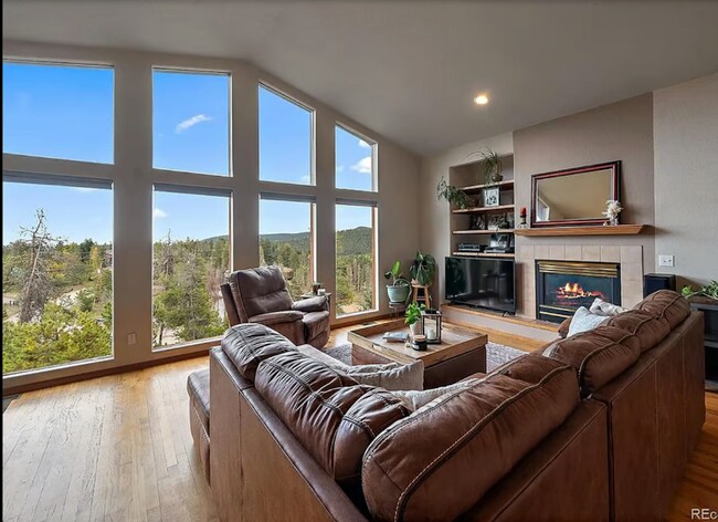 Foto del edificio - 34878 Forest Estates Rd