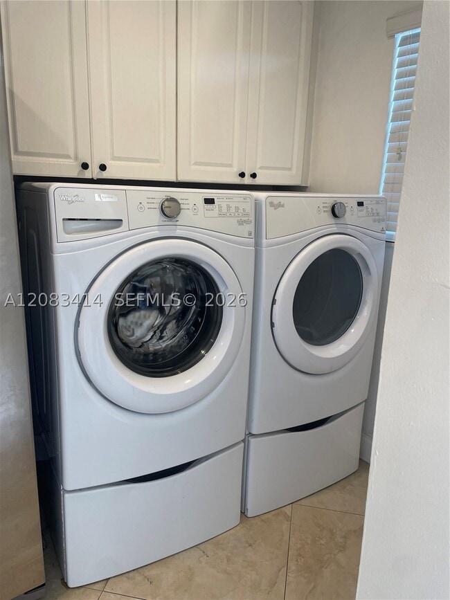 Foto del edificio - 521 SW 93rd Ct