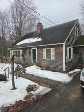 Building Photo - 8 Woodknoll Dr