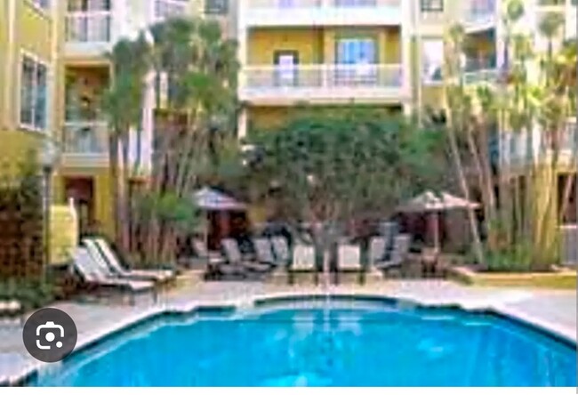 Foto del edificio - 860 N Orange Ave