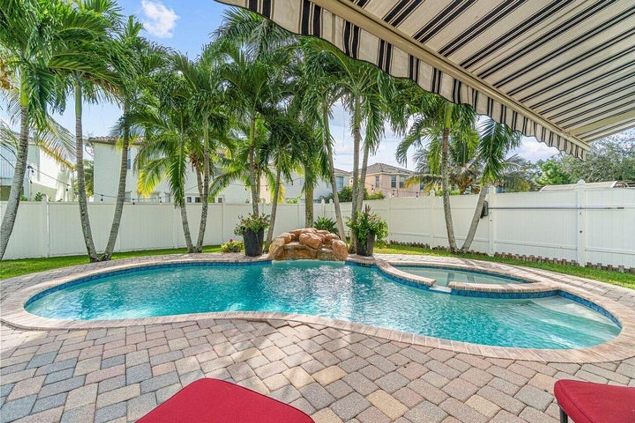 Foto principal - 9862 Warner Lane, Wellington, FL 33414