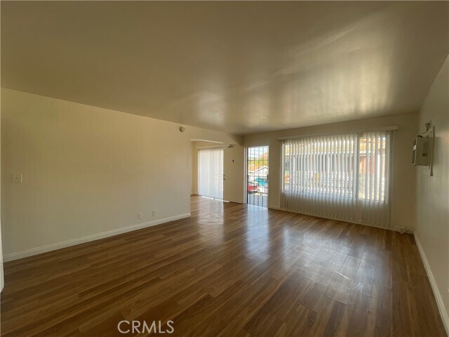 Foto del edificio - 4572 Canoga St