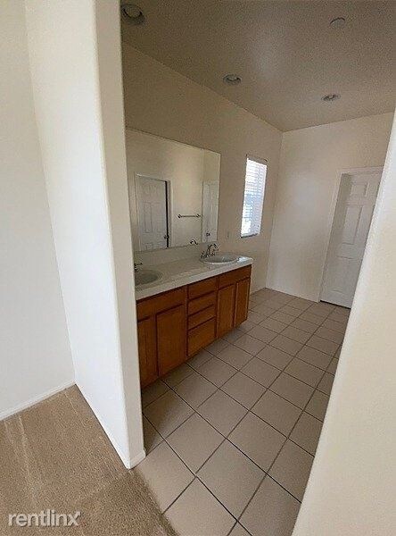 Building Photo - 3 br, 2.5 bath Condo - 10563 Lavender Circle