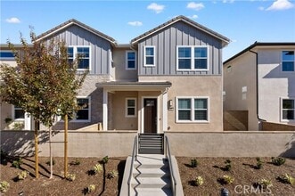 Building Photo - 297 Shoveler