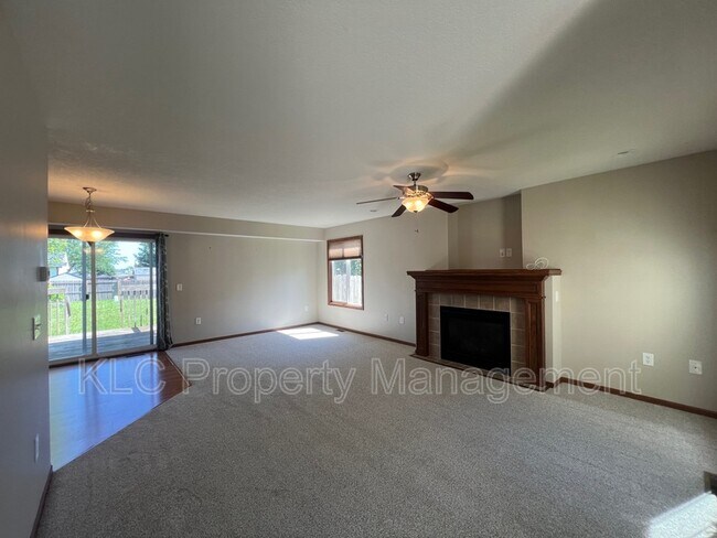 Foto del edificio - 619 26th St SE