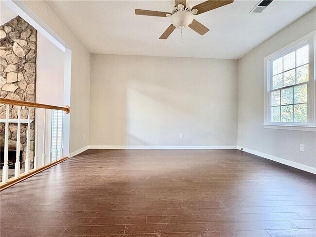 Foto del edificio - 1505 Yorktown Dr NW