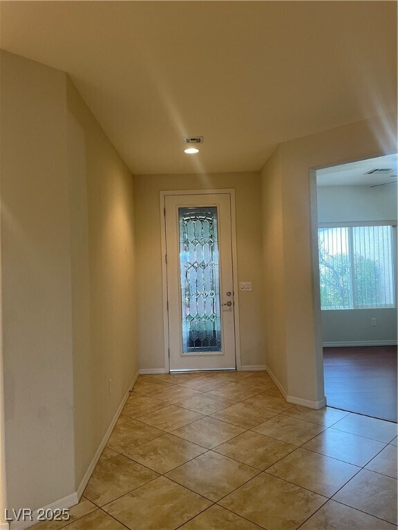 Building Photo - 2389 Anderson Park Dr