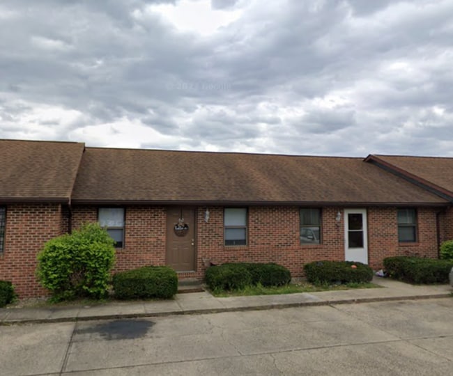Building Photo - 8701 N Raintree Ct