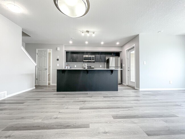 Photo du bâtiment - 831 Windbury Pl SW