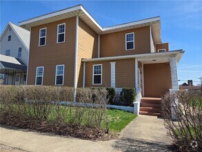 Building Photo - 327 N Tuscarawas Ave