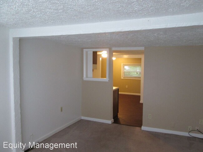 Building Photo - 2 br, 1 bath House - 115 E. Montrose