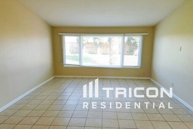 Foto del edificio - 7951 Deer Creek Drive Sacramento CA