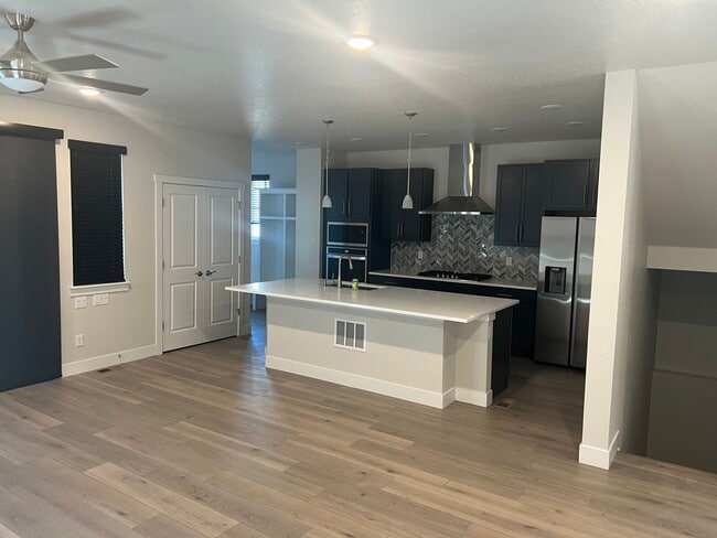 Building Photo - 5221 Rendezvous Pkwy