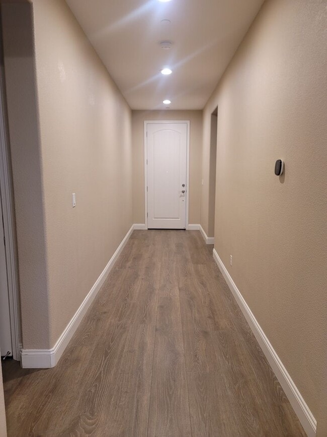 Building Photo - Gate Lodi Beauty COMING SOON