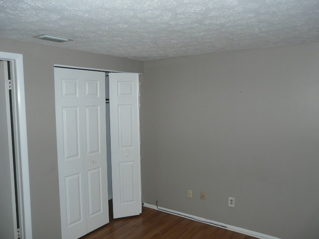Building Photo - 3208 Russett Dr