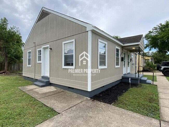 Foto del edificio - 7918 Harrold St