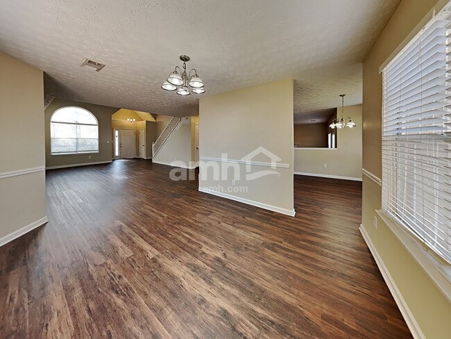 Building Photo - 602 Thrasher Ct