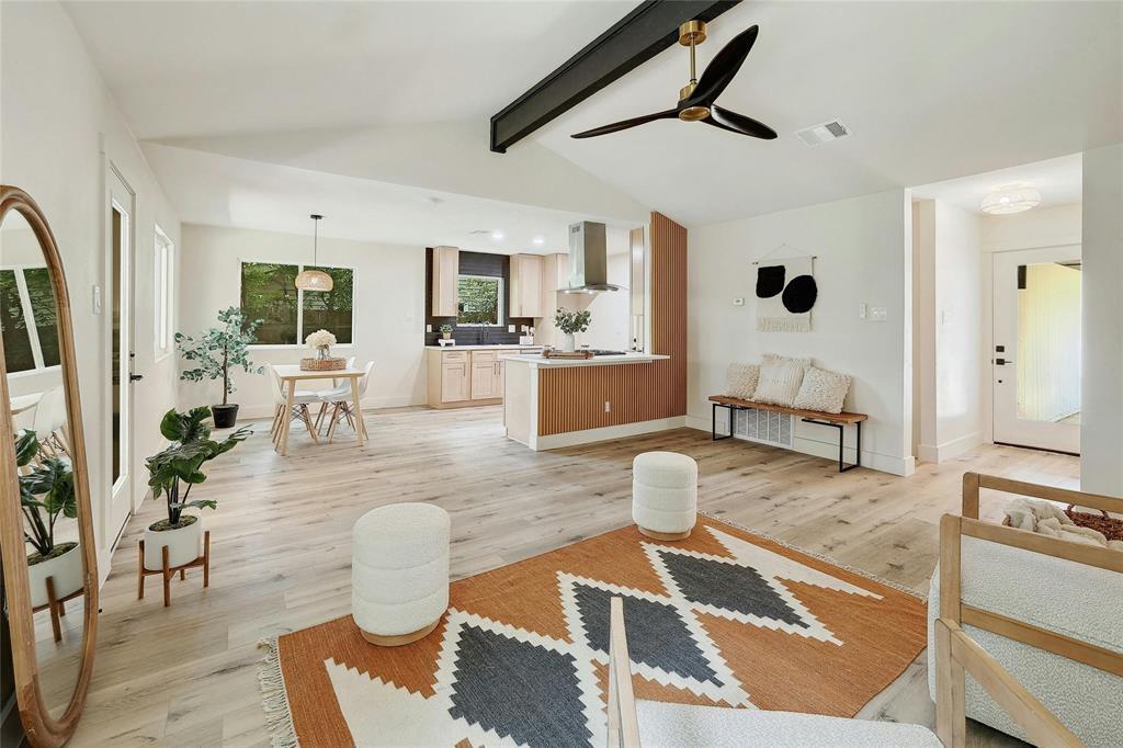 Foto principal - 5311 Regency Dr