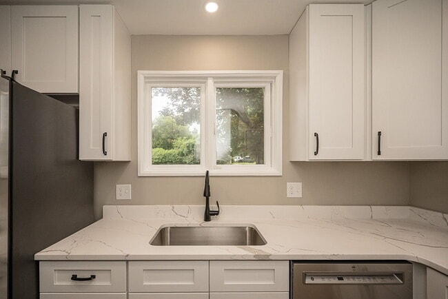 Building Photo - 2568 Bonniebrook Dr