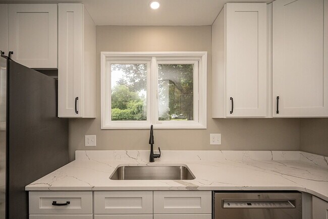 Foto del edificio - 2568 Bonniebrook Dr