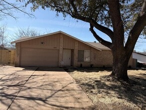 Building Photo - 200 Pebblebrook St