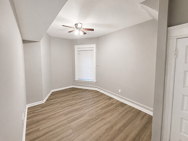 Foto del edificio - 6426 S Ingleside Ave