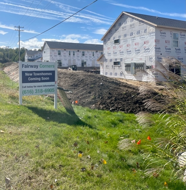 Foto del edificio - Fairway Corners Townhomes