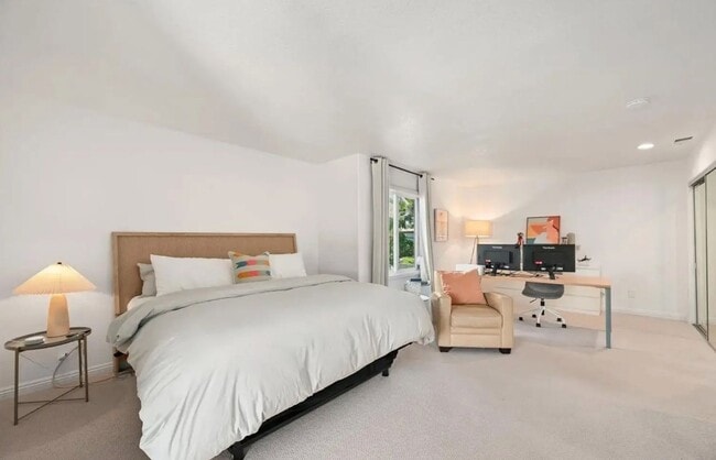 Building Photo - 531 Camino Del Mar