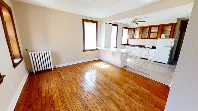 Building Photo - 83 Meigs St