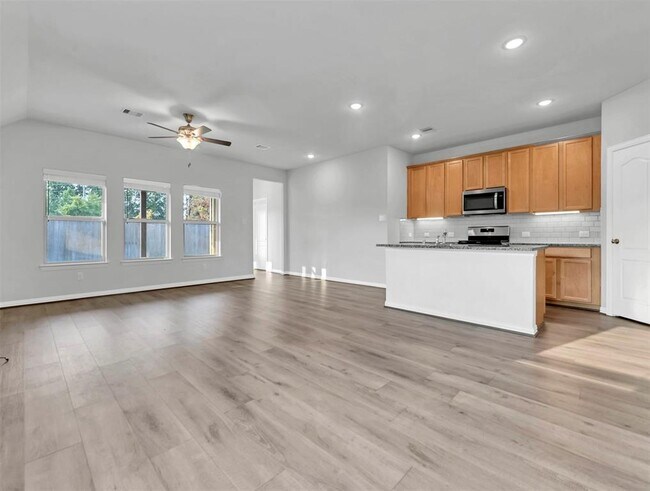 Foto del edificio - 22500 Brass Bell Dr