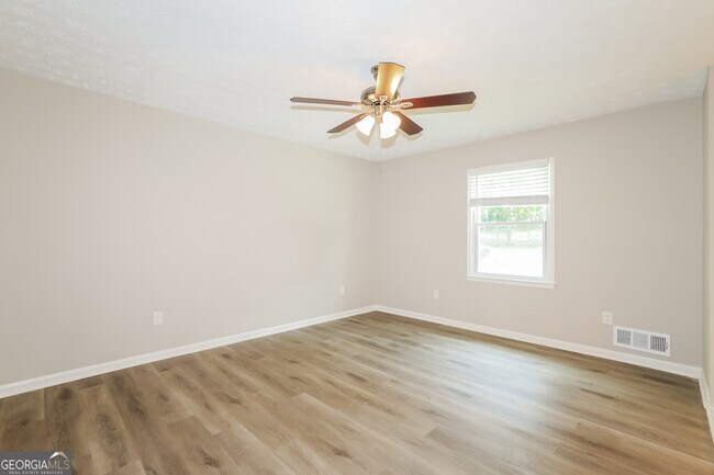 Foto del edificio - 1743 Hunting Creek Ln SE