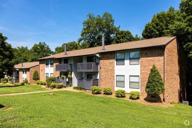 Building Photo - Cross Creek