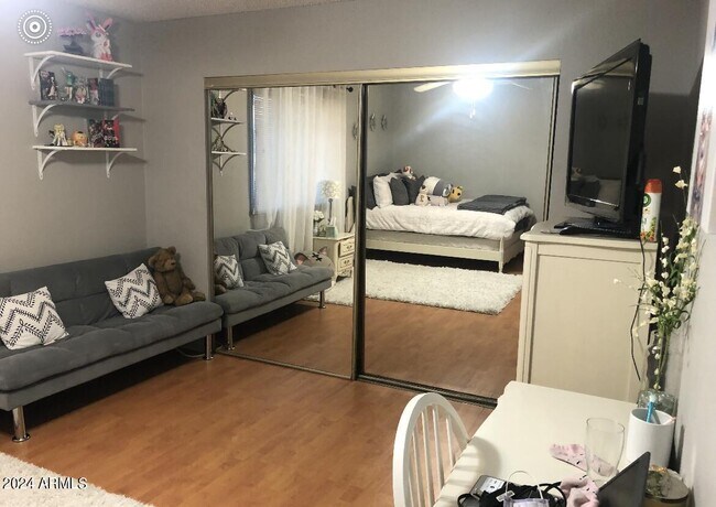 Foto del edificio - 12810 N 113th Ave