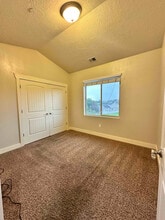 Building Photo - 193 W Springview Dr