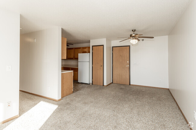 2BR< 2BA - 864 SF - Windfield West