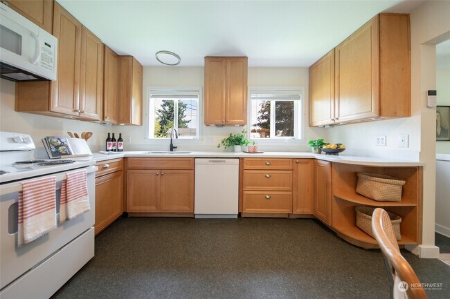 Foto del edificio - 10247 39th Ave SW