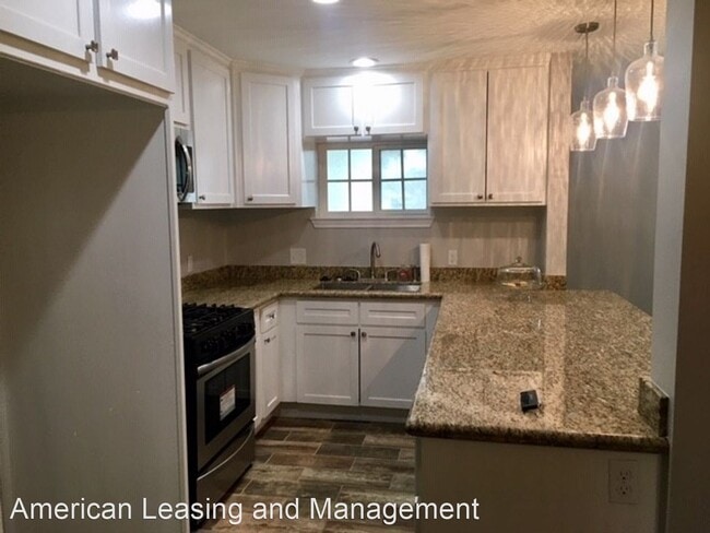 Building Photo - 3 br, 1.5 bath House - 1211 Beagle Rd