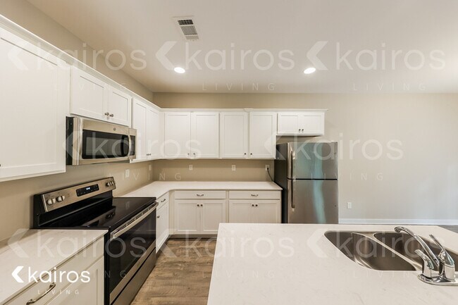 Foto del edificio - 11646 Woodland Lake Rd