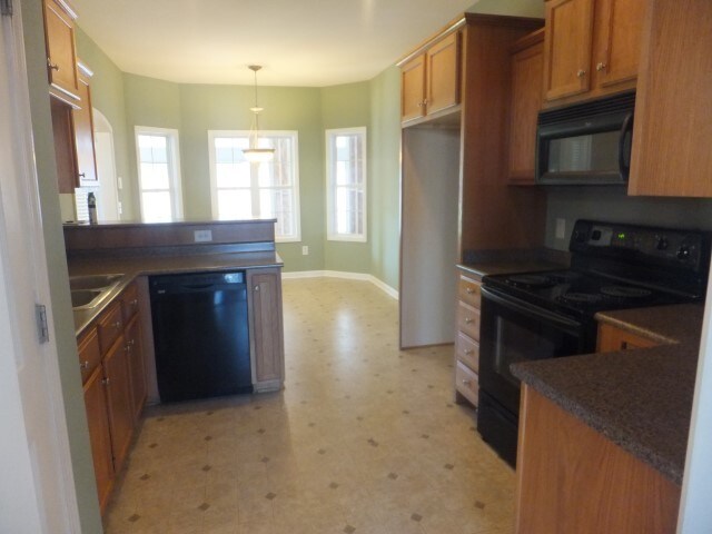 Building Photo - 1245 Chapmans Retreat Dr