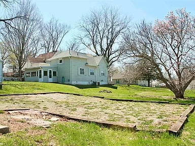 Building Photo - 808 Hickory St