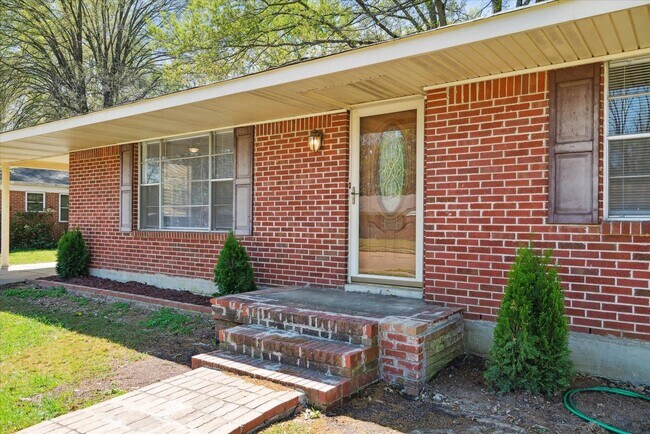 Building Photo - 7289 Juana Dr