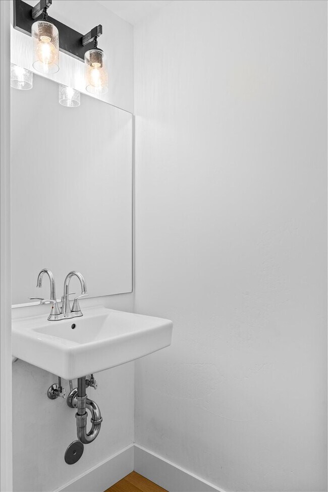 Foto del edificio - 208 Bogey Ln