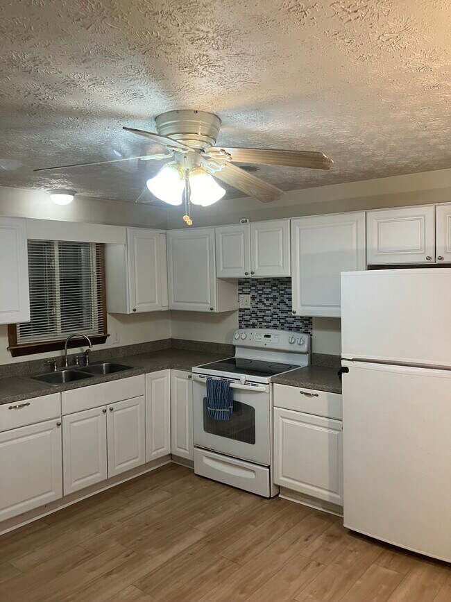 Kitchen - 30 Enfield St