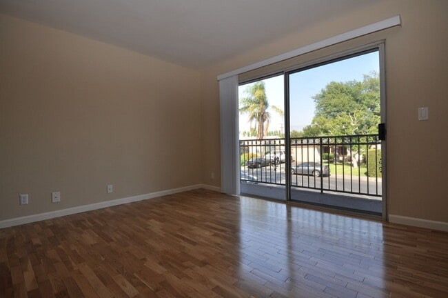 Building Photo - 6401 Riverton Ave