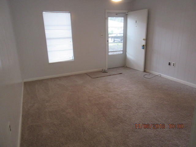 Building Photo - 412 Corvet St