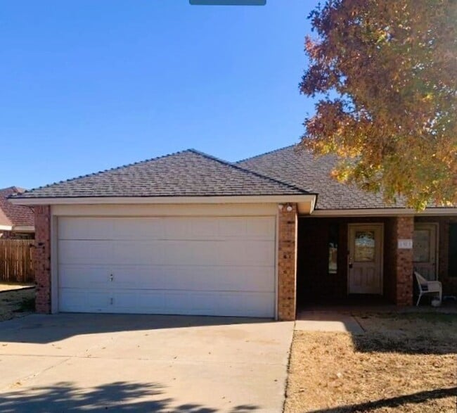 Building Photo - 802 N Englewood Ave