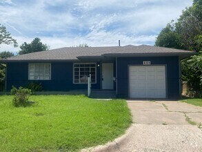 Building Photo - 4105 N Wheeler Ave