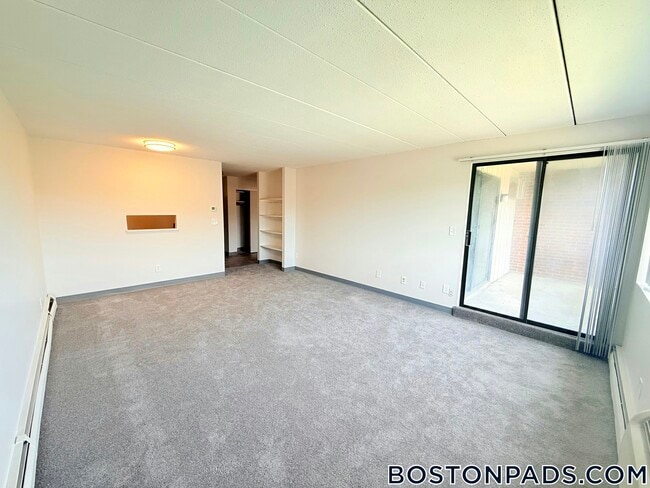 Building Photo - 50 oak St.