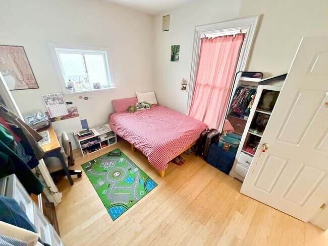 Foto del edificio - 81-83 Monroe Street