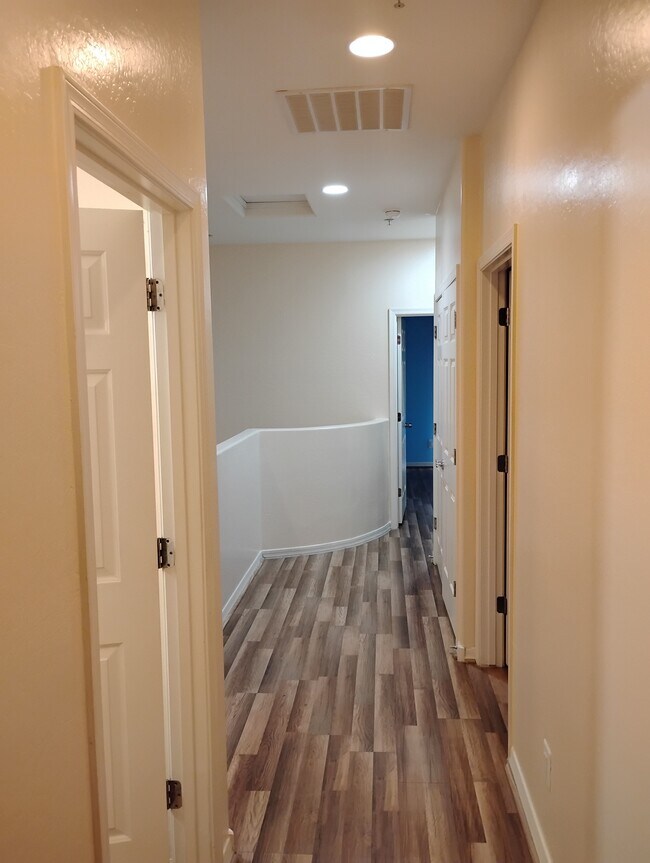 Foto del edificio - 16231 N 30th Ter